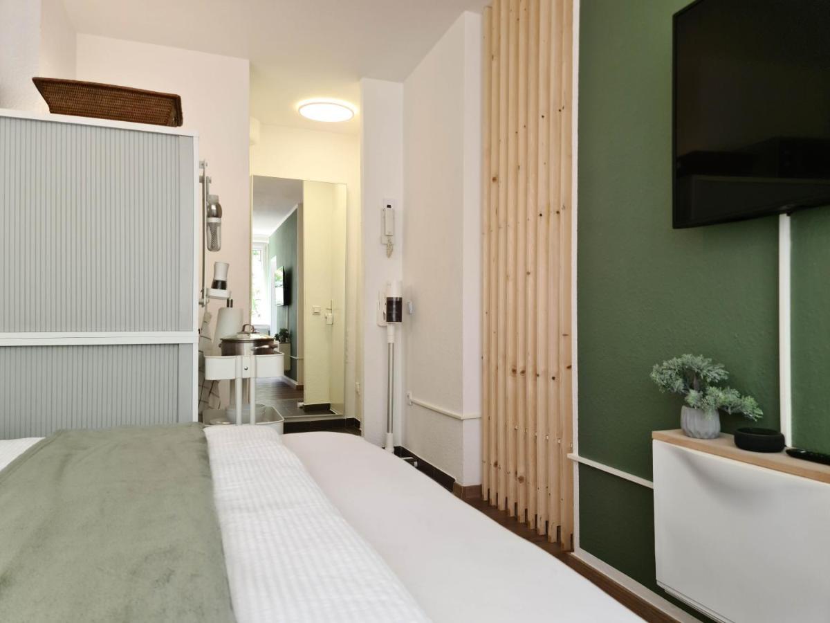 Schoene Ferienwohnung Im Zentrum Mit Self Check-In Und Free Wifi Essen Eksteriør bilde